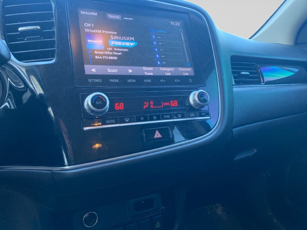 2020 Mitsubishi Outlander SE