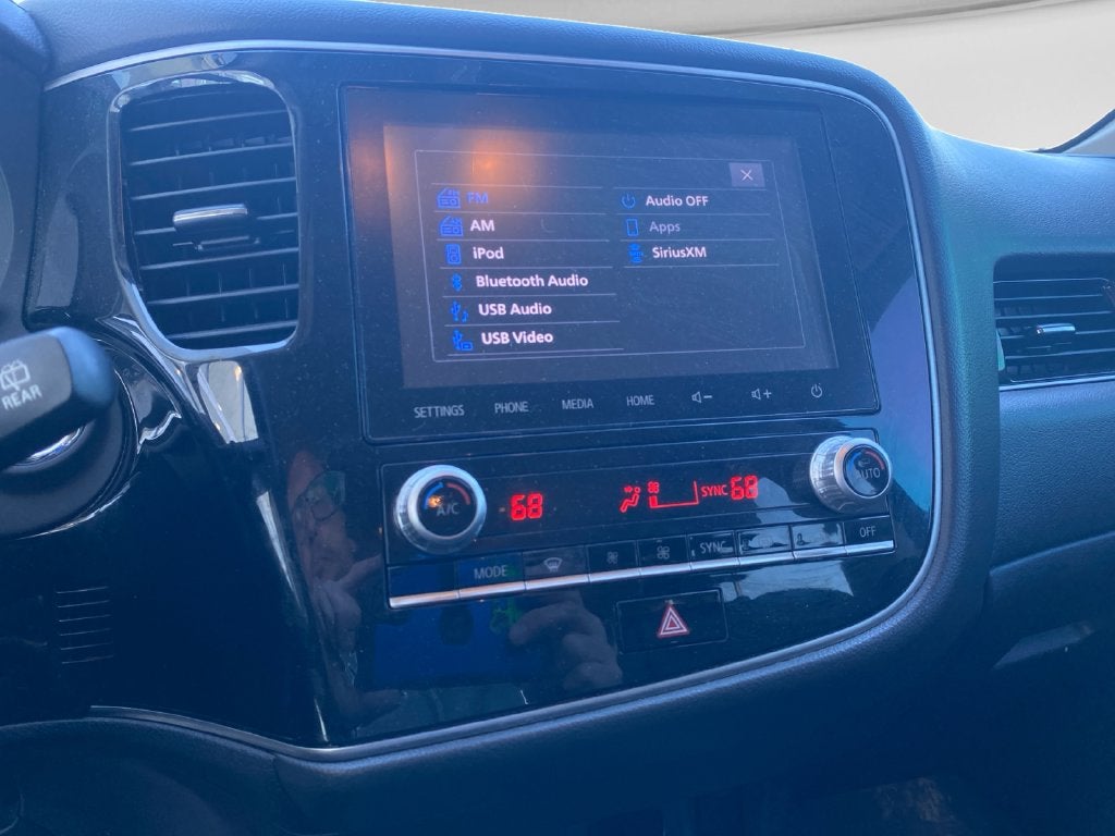 2020 Mitsubishi Outlander SE