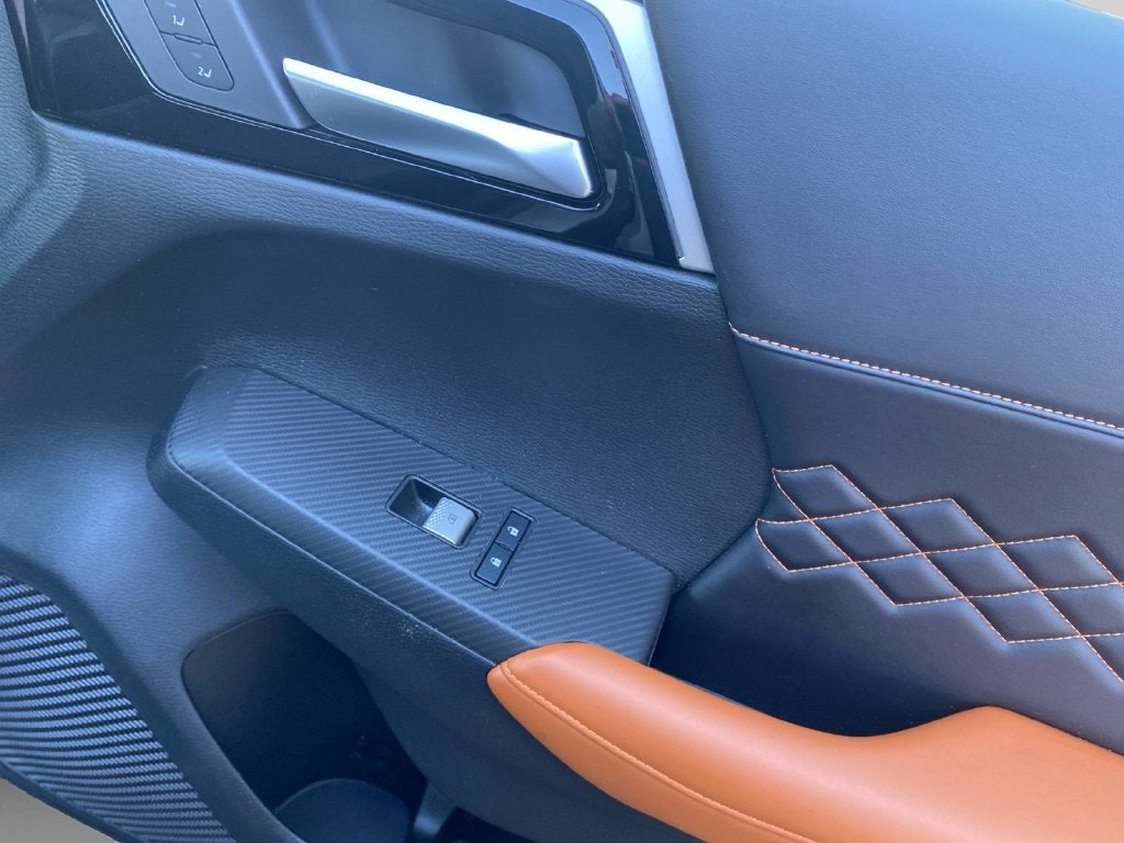 2025 Mitsubishi Outlander PHEV SEL