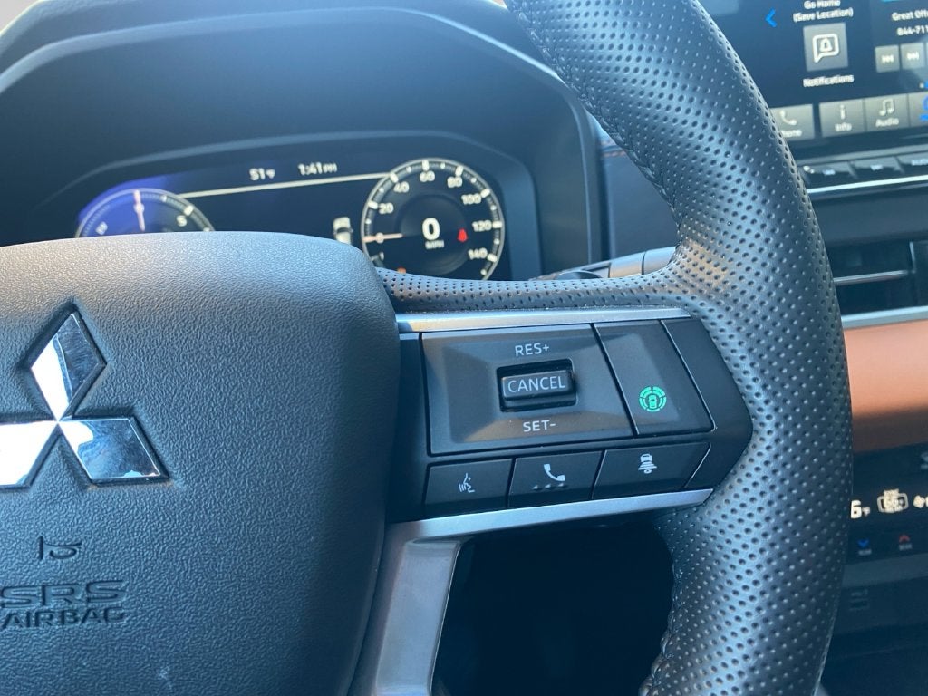 2025 Mitsubishi Outlander PHEV SEL