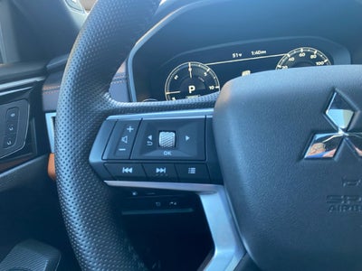 2025 Mitsubishi Outlander PHEV SEL