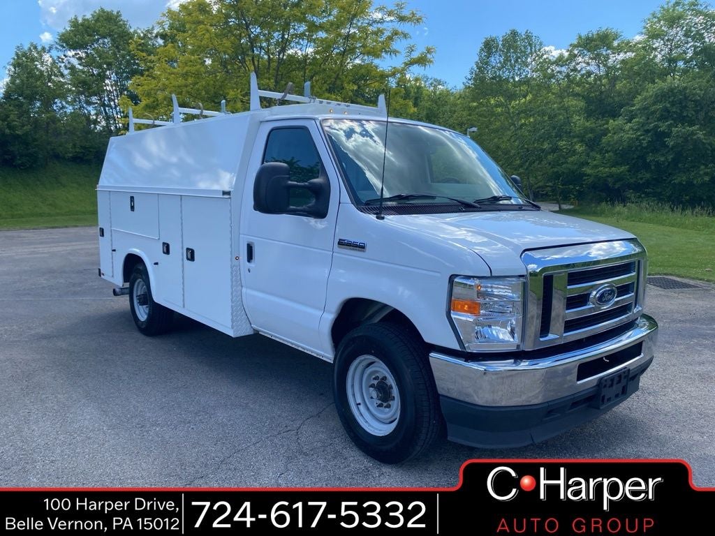 2022 Ford E-350SD Base Cutaway