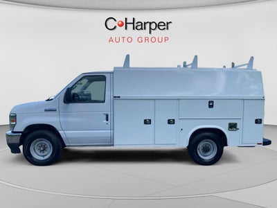 2022 Ford E-350SD Base Cutaway