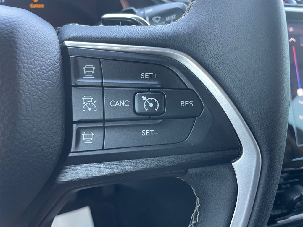2023 Jeep Grand Cherokee L Laredo