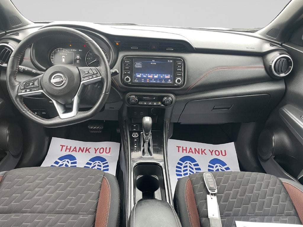 2023 Nissan Kicks SR