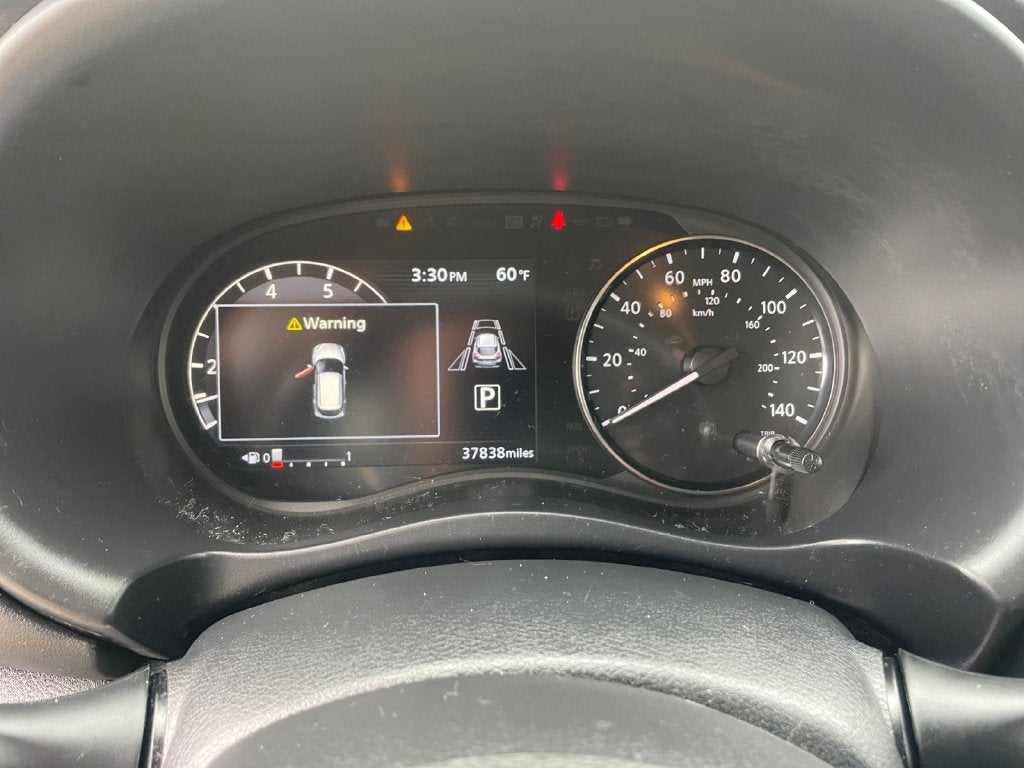 2023 Nissan Kicks SR