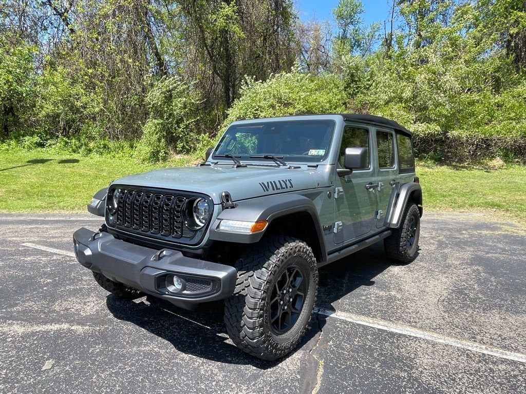2025 Jeep Wrangler 4-Door Willys 4x4