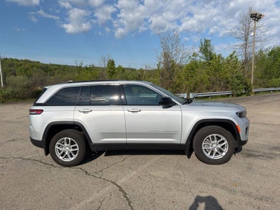 2024 Jeep Grand Cherokee Laredo X 4x4