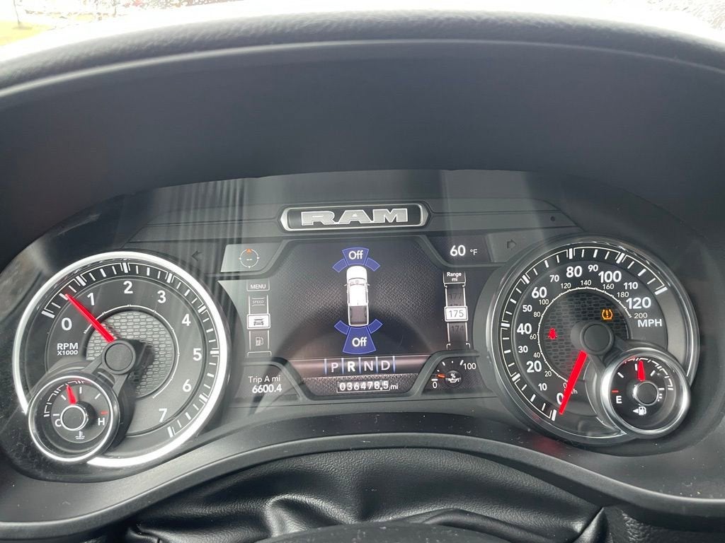 2023 RAM 1500 Big Horn Crew Cab 4x4 5'7" Box