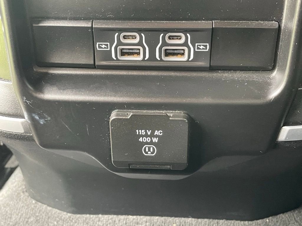 2021 RAM 1500 Big Horn Crew Cab 4x4 5'7" Box