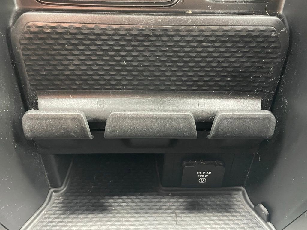 2021 RAM 1500 Big Horn Crew Cab 4x4 5'7" Box