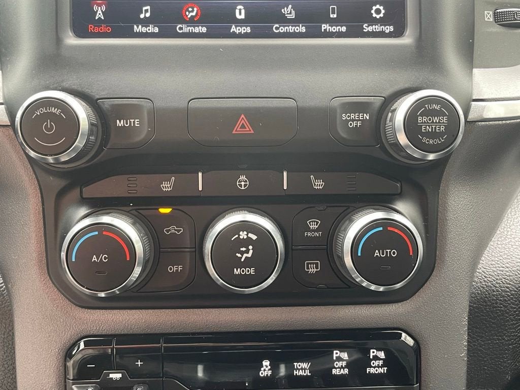 2021 RAM 1500 Big Horn Crew Cab 4x4 5'7" Box