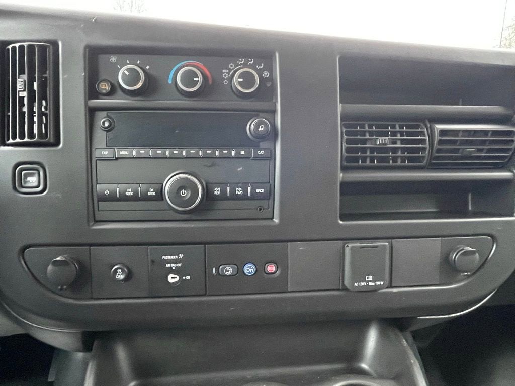 2024 Chevrolet Express Cargo 2500 WT