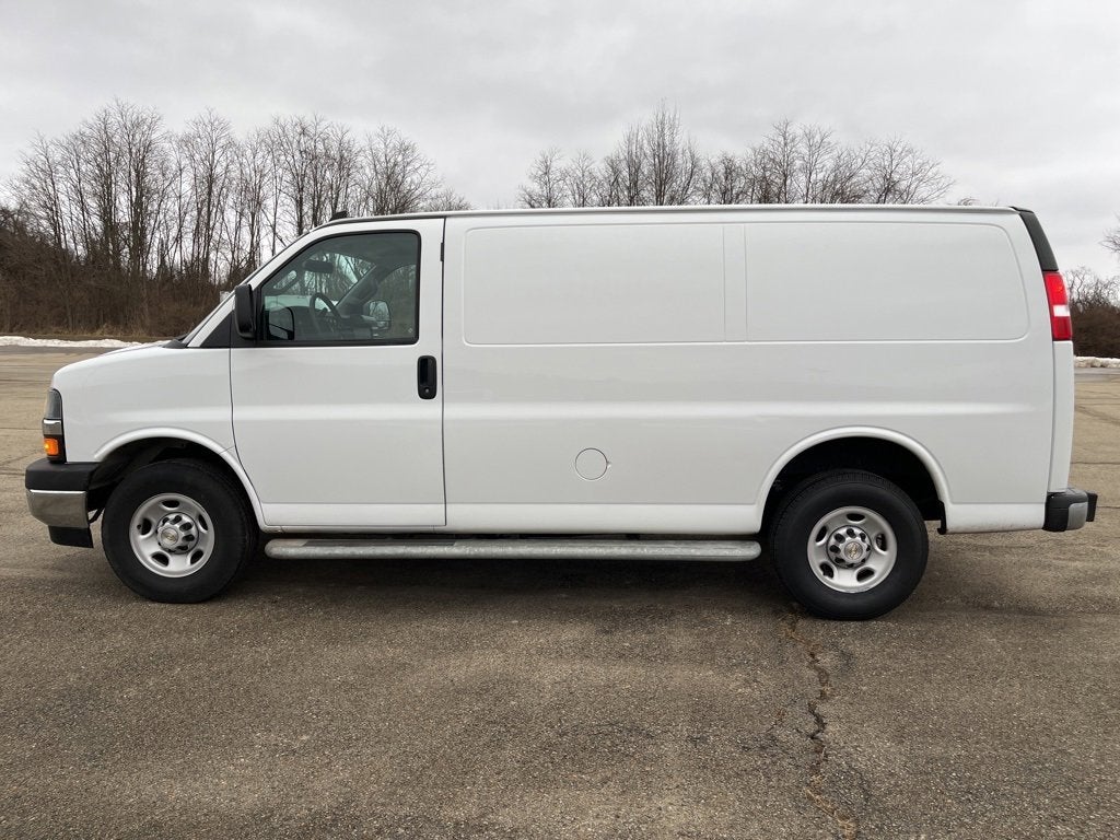 2024 Chevrolet Express Cargo 2500 WT