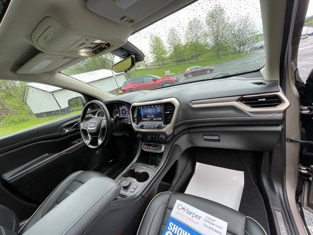 2023 GMC Acadia Denali