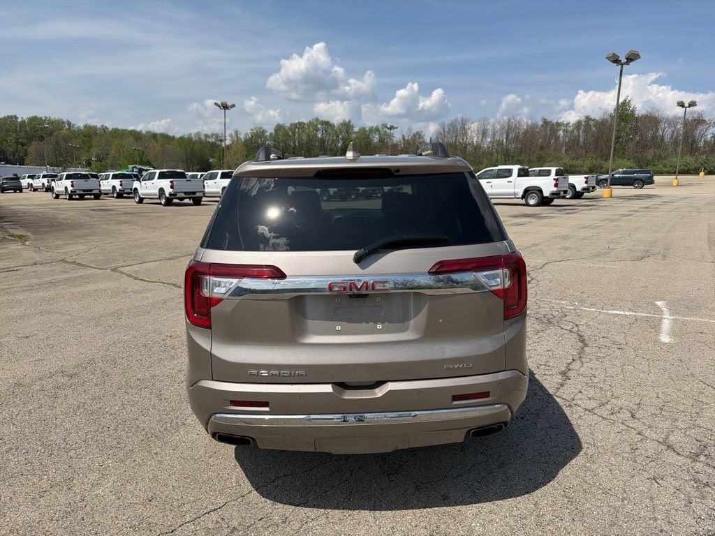2023 GMC Acadia Denali