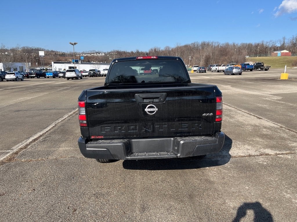 2024 Nissan Frontier Crew Cab S 4x4