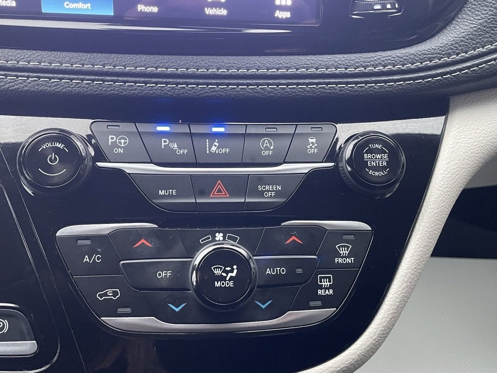 2024 Chrysler Pacifica Touring L AWD