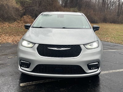 2024 Chrysler Pacifica Touring L AWD