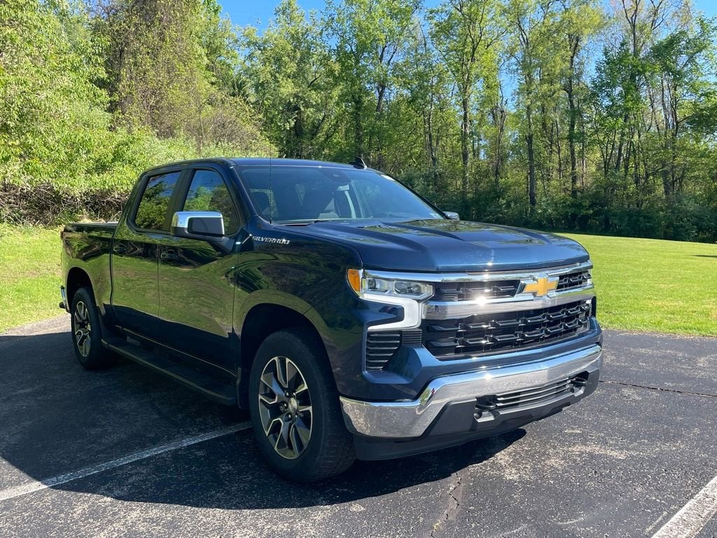 2023 Chevrolet Silverado 1500 LT (2FL)