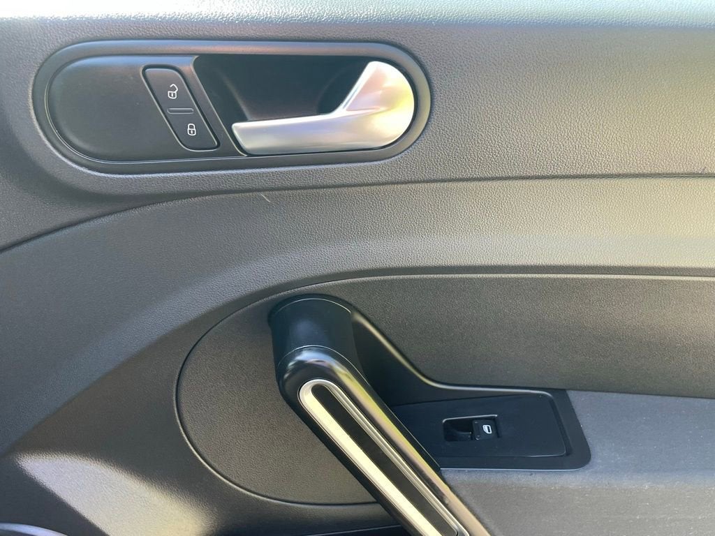 2019 Volkswagen Beetle 2.0T S