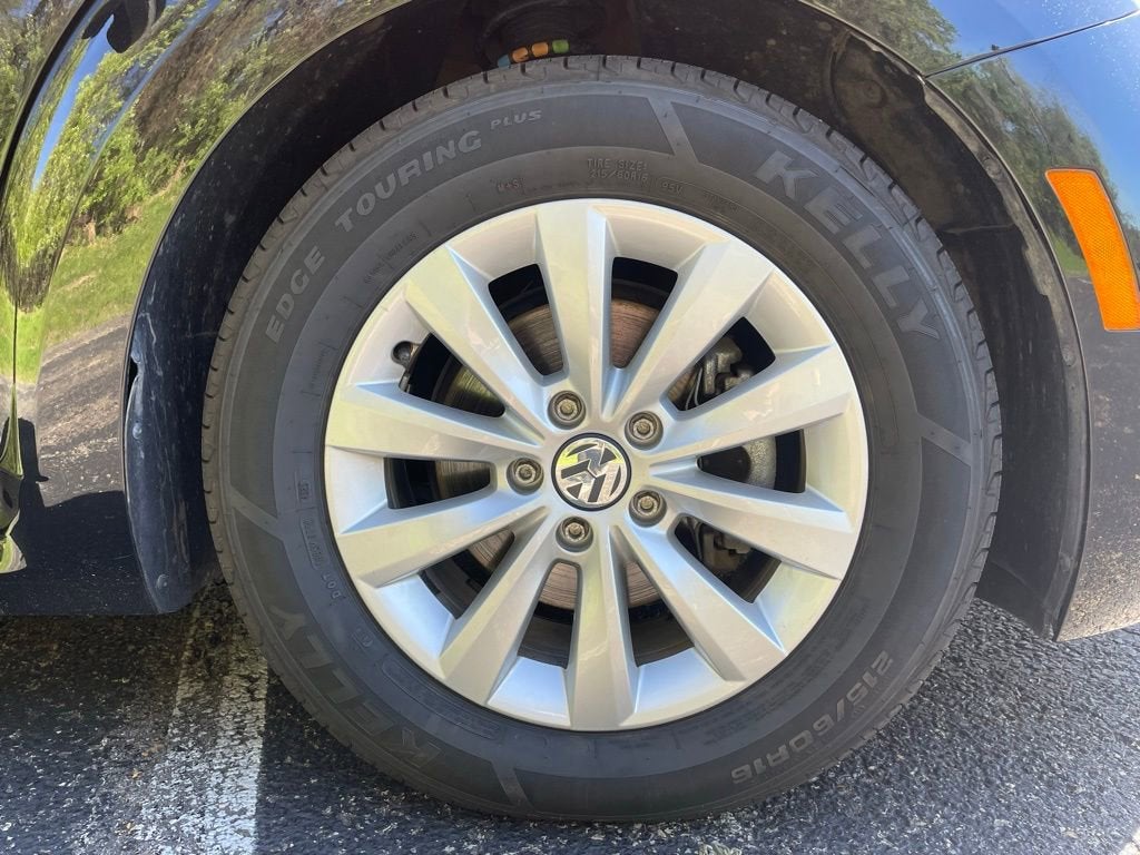 2019 Volkswagen Beetle 2.0T S