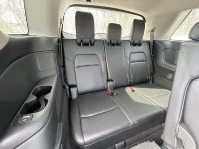 2023 Nissan Pathfinder SL 4WD