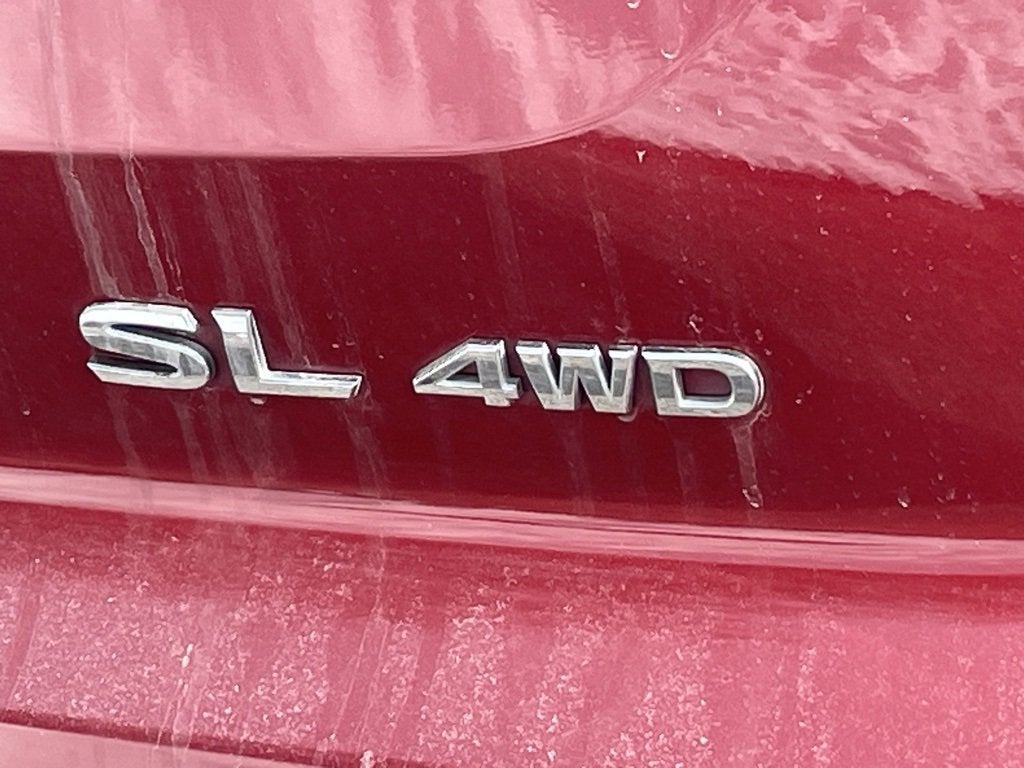 2023 Nissan Pathfinder SL 4WD