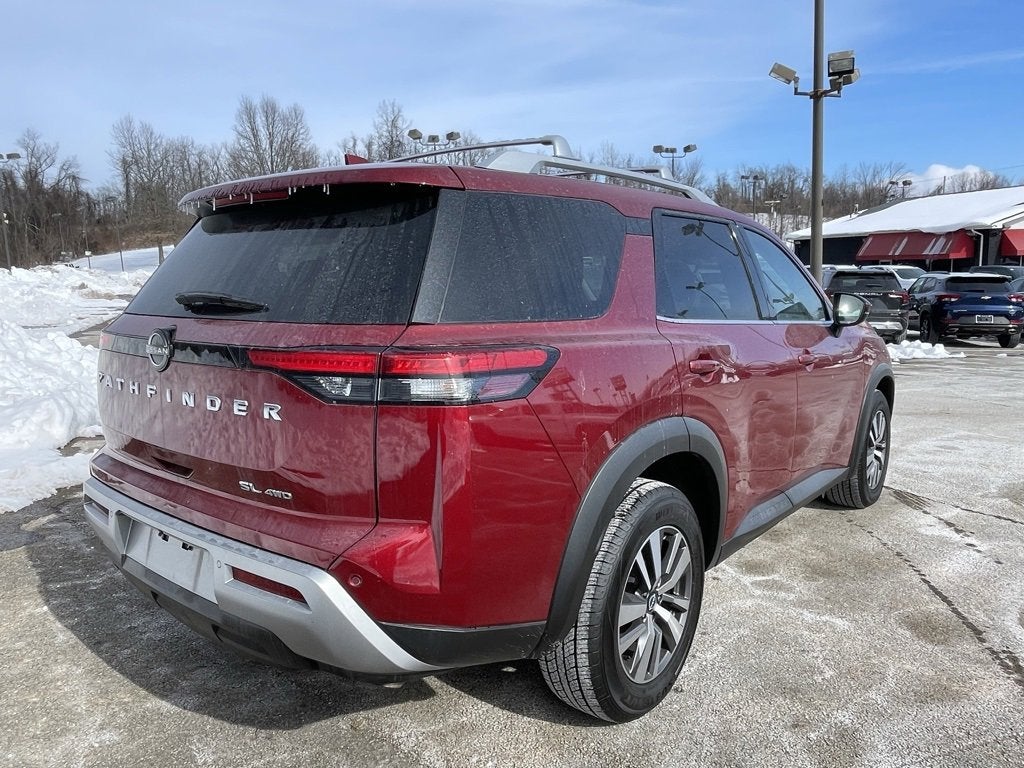 2023 Nissan Pathfinder SL 4WD