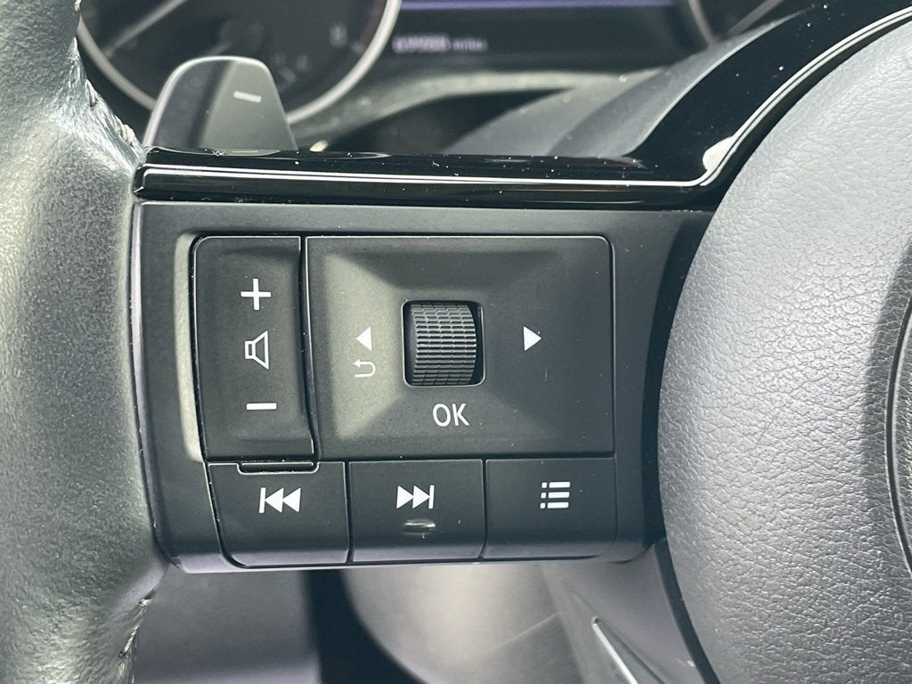 2023 Nissan Pathfinder SL 4WD