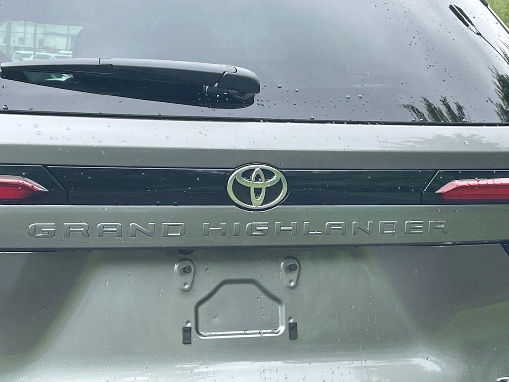2025 Toyota Grand Highlander Hybrid Platinum MAX