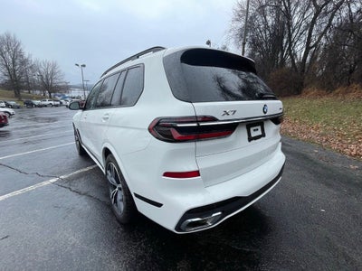 2025 BMW X7 xDrive40i