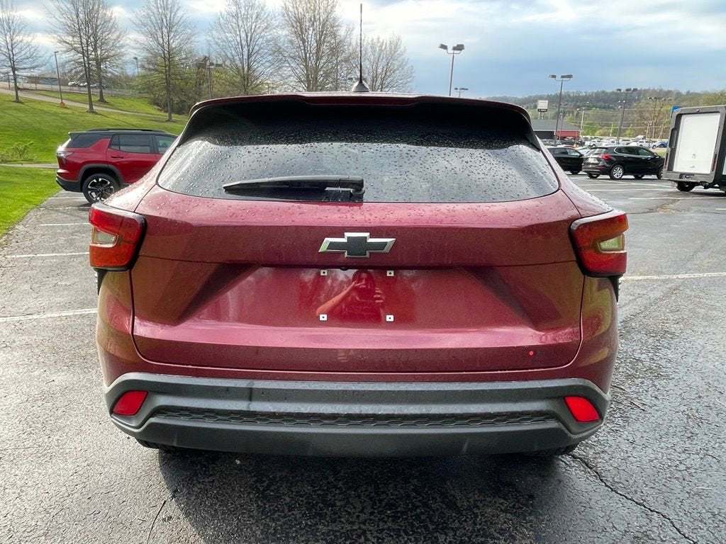 2025 Chevrolet Trax LS