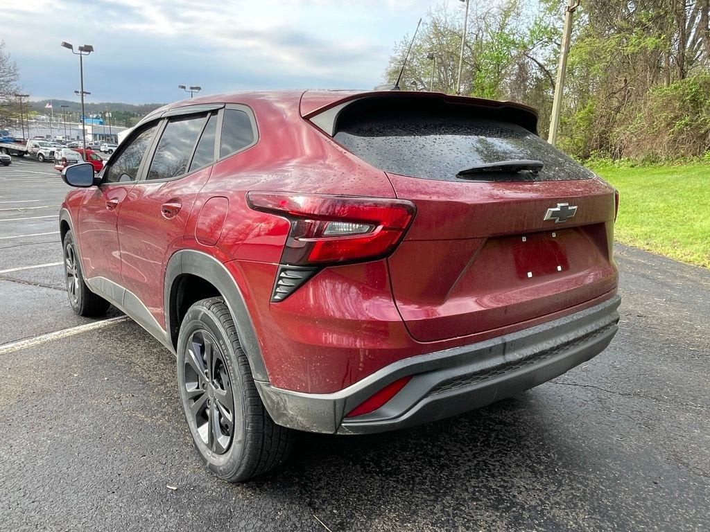 2025 Chevrolet Trax LS