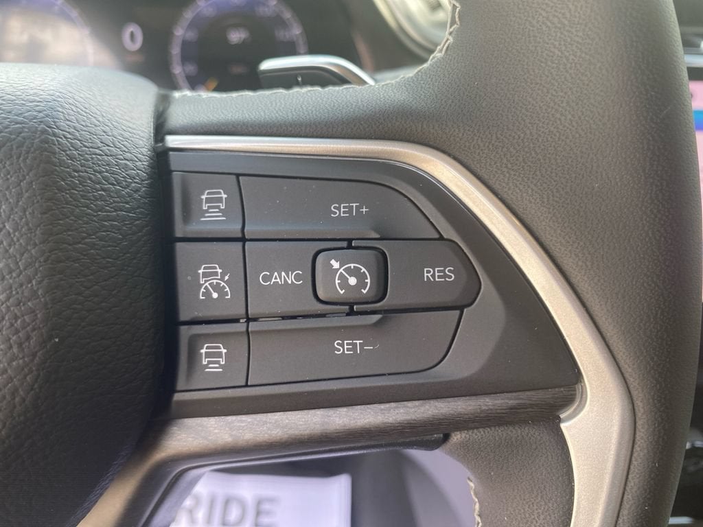 2023 Jeep Grand Cherokee L Limited 4x4