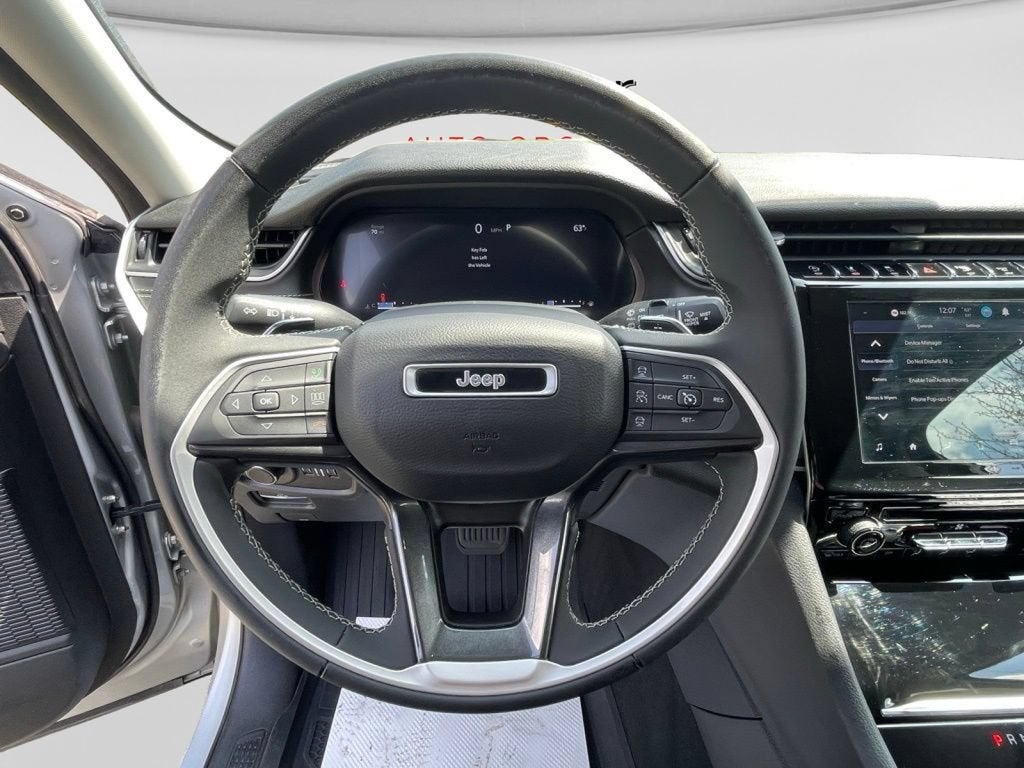 2023 Jeep Grand Cherokee L Laredo 4x4