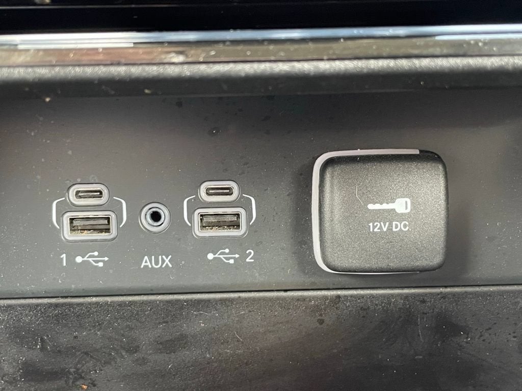2023 Jeep Grand Cherokee L Laredo 4x4