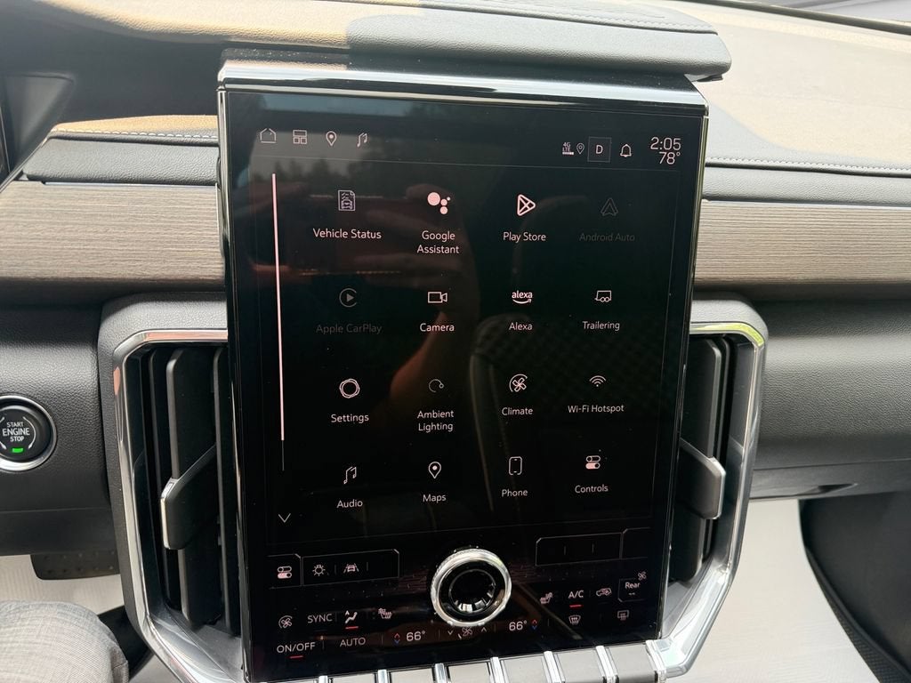 2024 GMC Acadia Denali