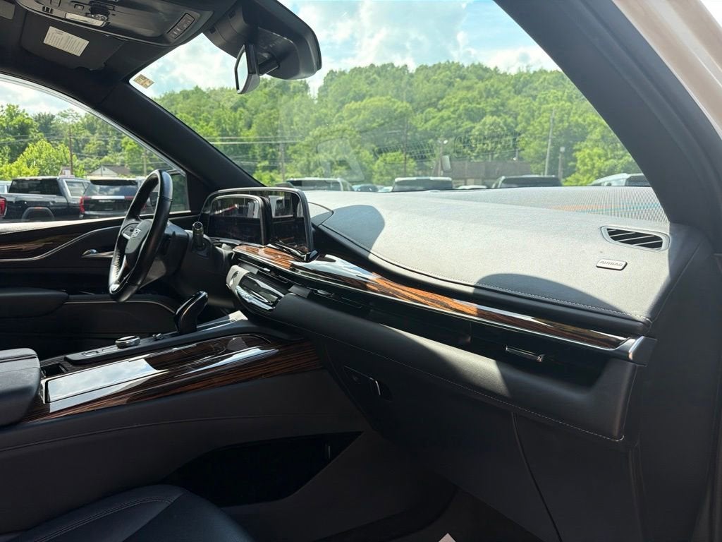 2022 Cadillac Escalade Luxury