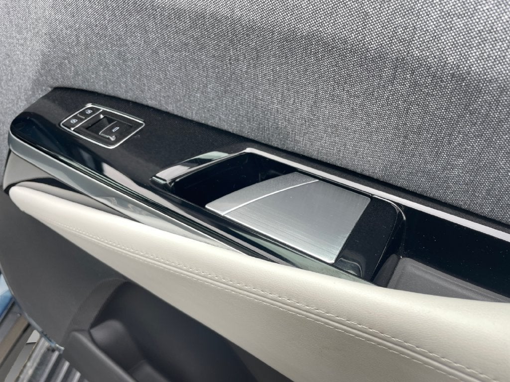 2025 Cadillac Escalade Premium Luxury Platinum
