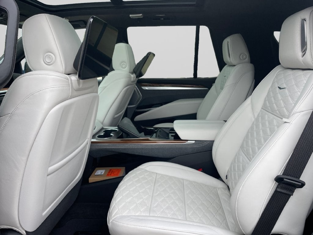 2025 Cadillac Escalade Premium Luxury Platinum