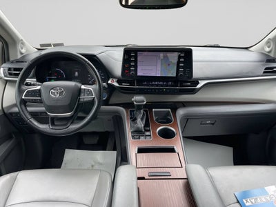 2021 Toyota Sienna XLE
