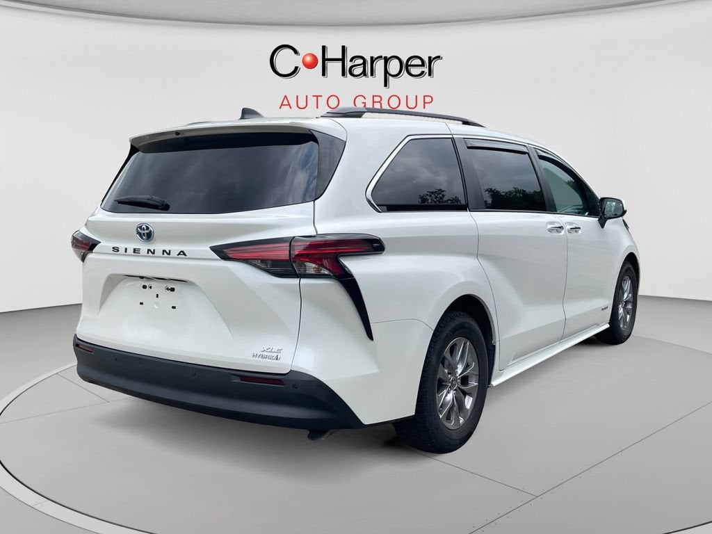2021 Toyota Sienna XLE