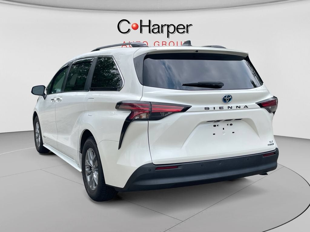 2021 Toyota Sienna XLE