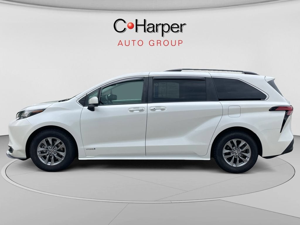 2021 Toyota Sienna XLE